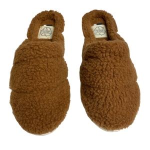 SEAVEES Slippers Size 9 SeaChange Slipper in Cocoa Teddy Cozy Slides